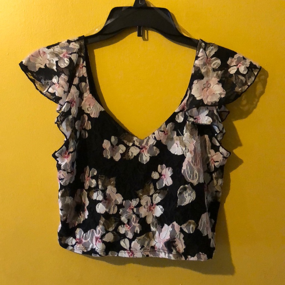 Floral crop top!